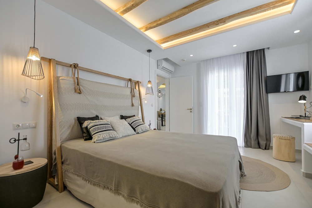 2 BEDROOMS, PREMIUM, SUITE, SEA VIEW, HOT TUB