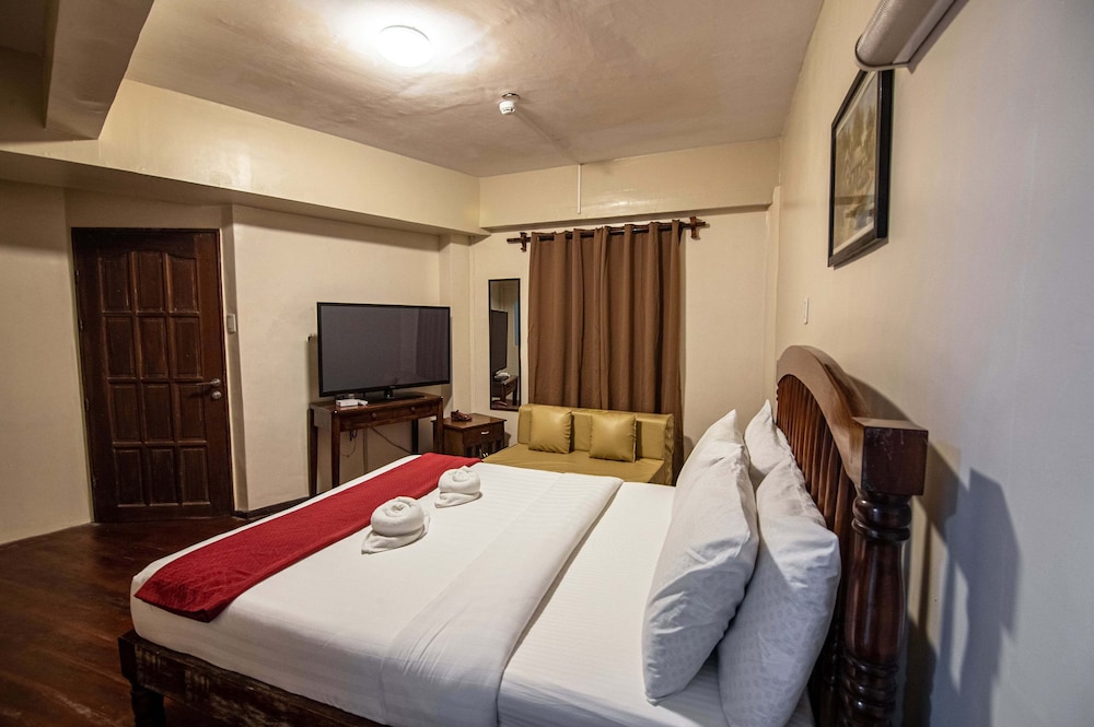 Kiwi Hotel 16/50
