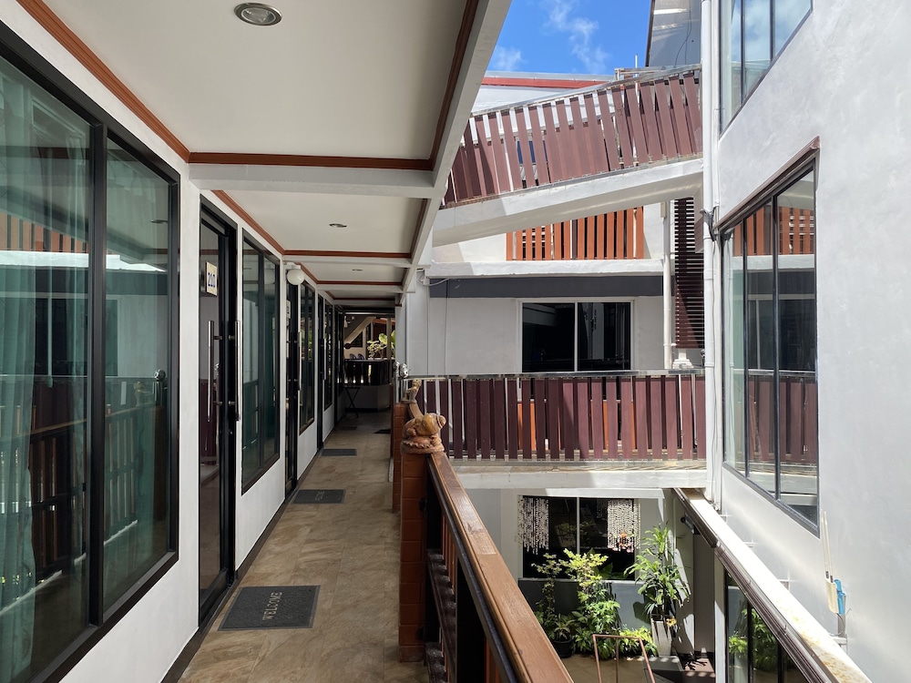 Sinsamut Koh Samed Hotel 1/48