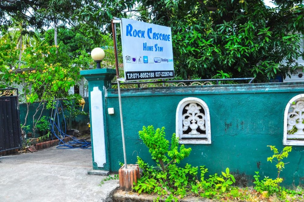 Rock Cascade Home Stay 40/50