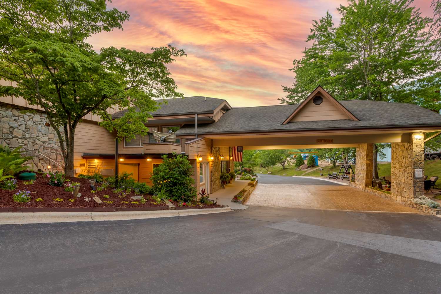 Best Western Smoky Mountain Inn 2/39
