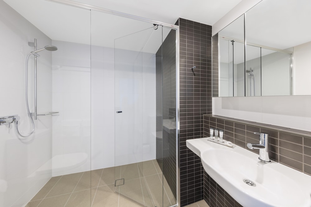 The Milton Brisbane 49/50