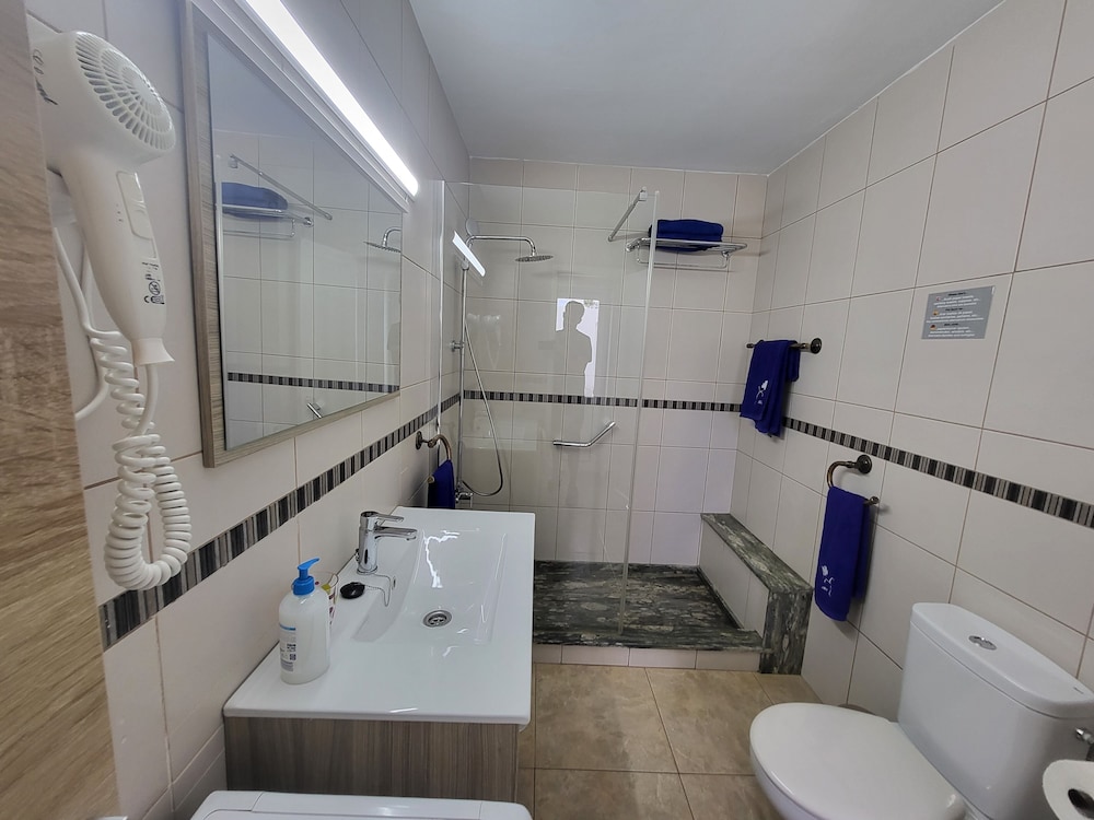 Gueldera Apartments 46/50