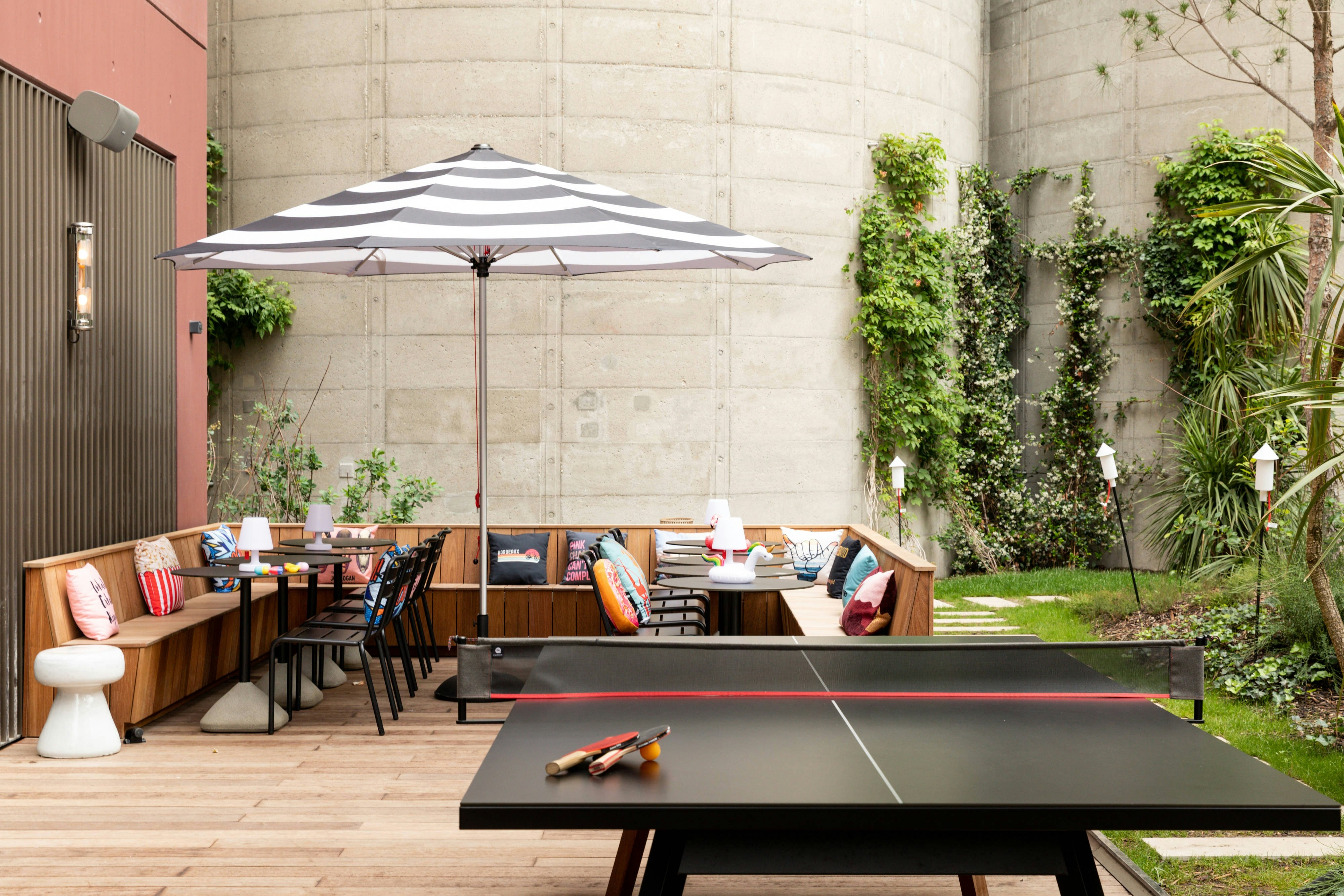 Moxy Bordeaux Hotel 6/17