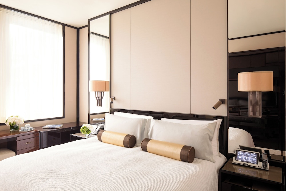 COURTYARD, SUPERIOR, SUITE
