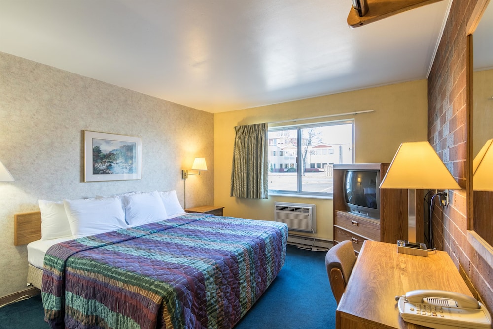 Motel6 Eau Claire, WI 15/49