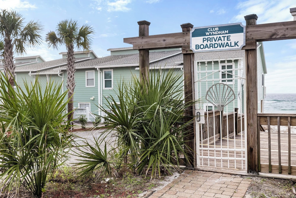 Beach Street Cottages in Miramar Beach - FL