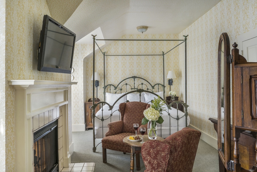 Gosby House Inn A Four Sisters Inn 48/57