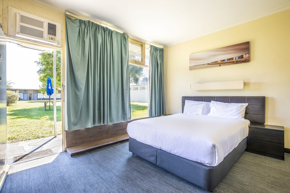 Links Hotel 27/74