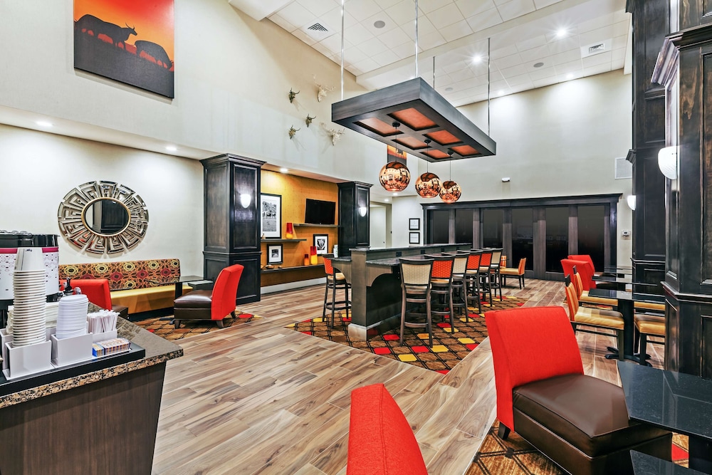 Hampton Inn Suites Houston Atascocita 34/38