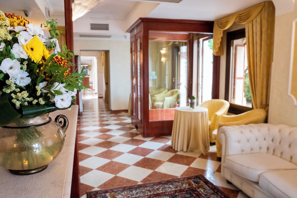 Russo Palace 40/57