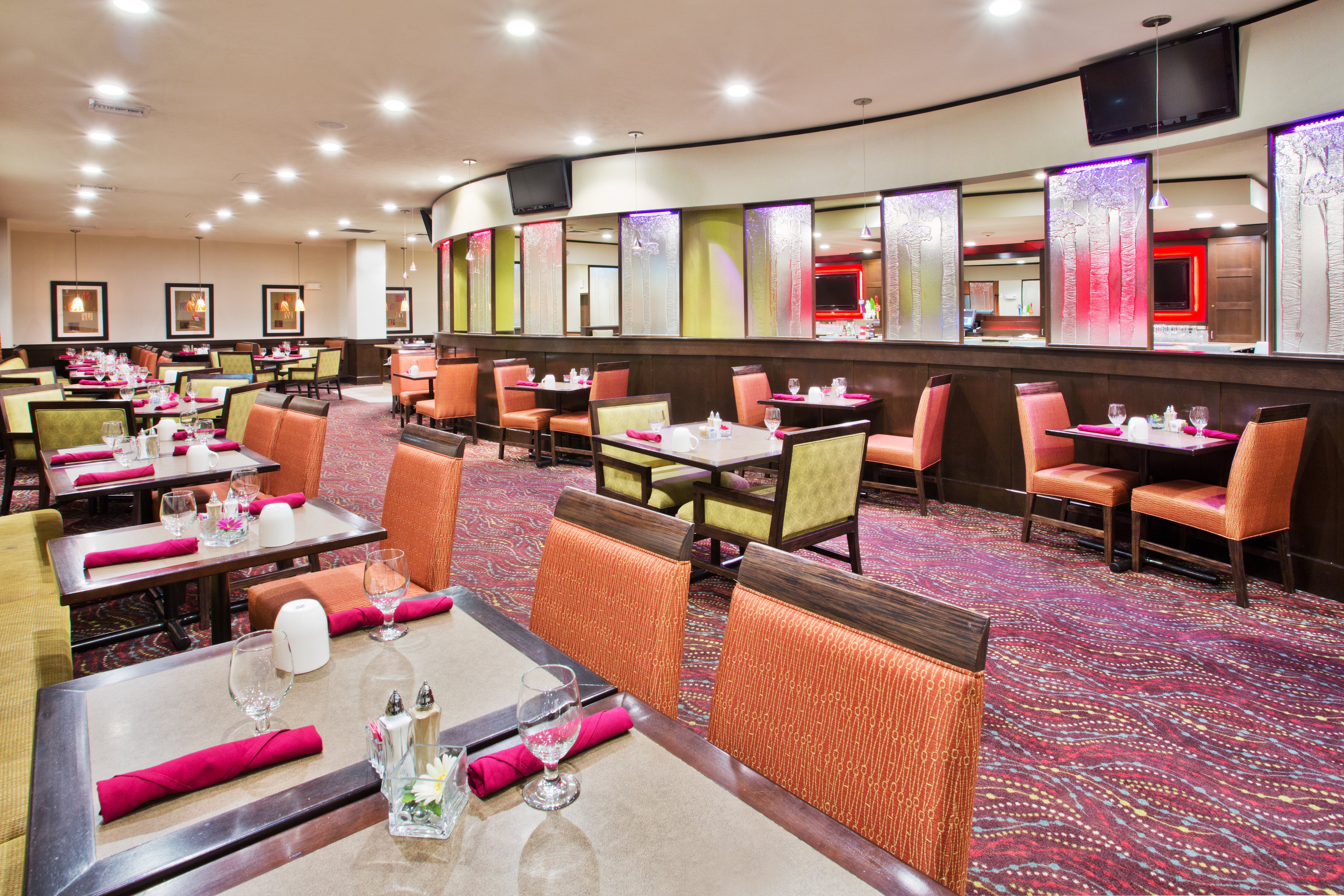 Crowne Plaza Anchorage-Midtown 47/78
