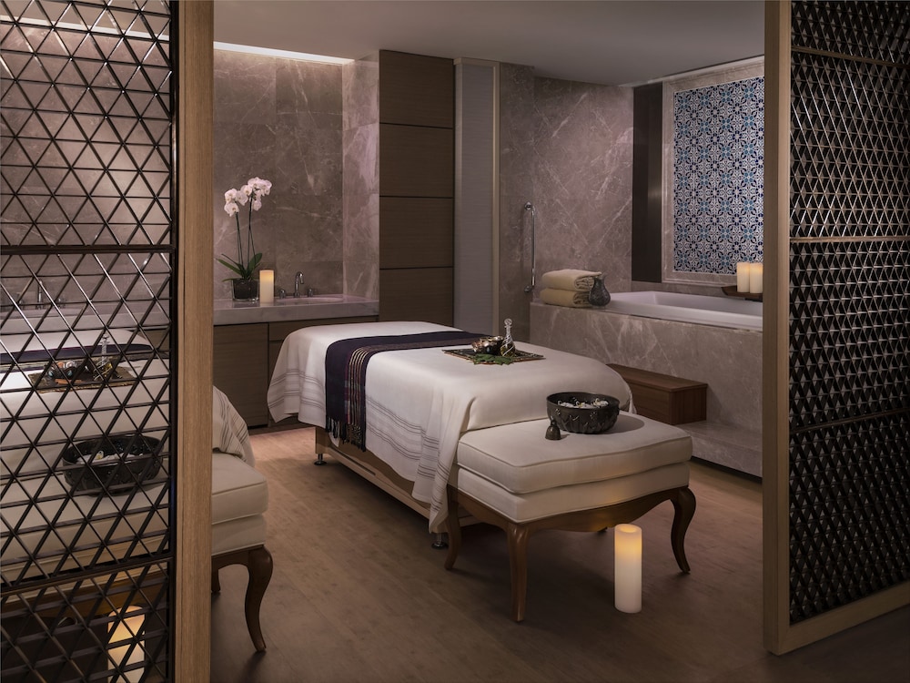Shangri La Bosphorus Istanbul 24/50