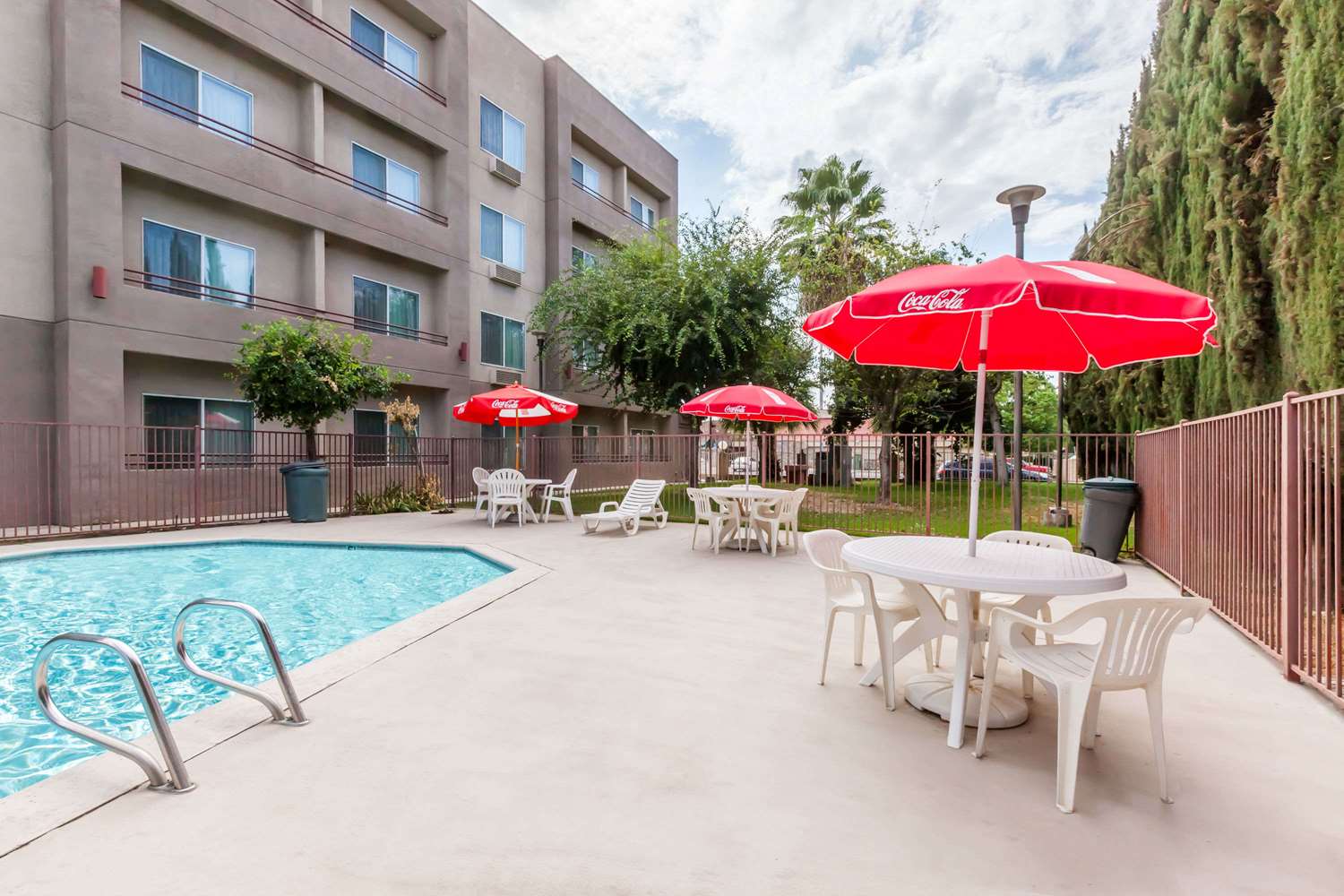 Ramada by Wyndham Bakersfield North 41/44
