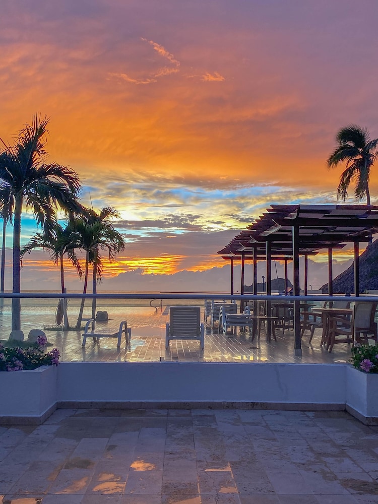 Hotel Tamaca Beach Resort 46/51