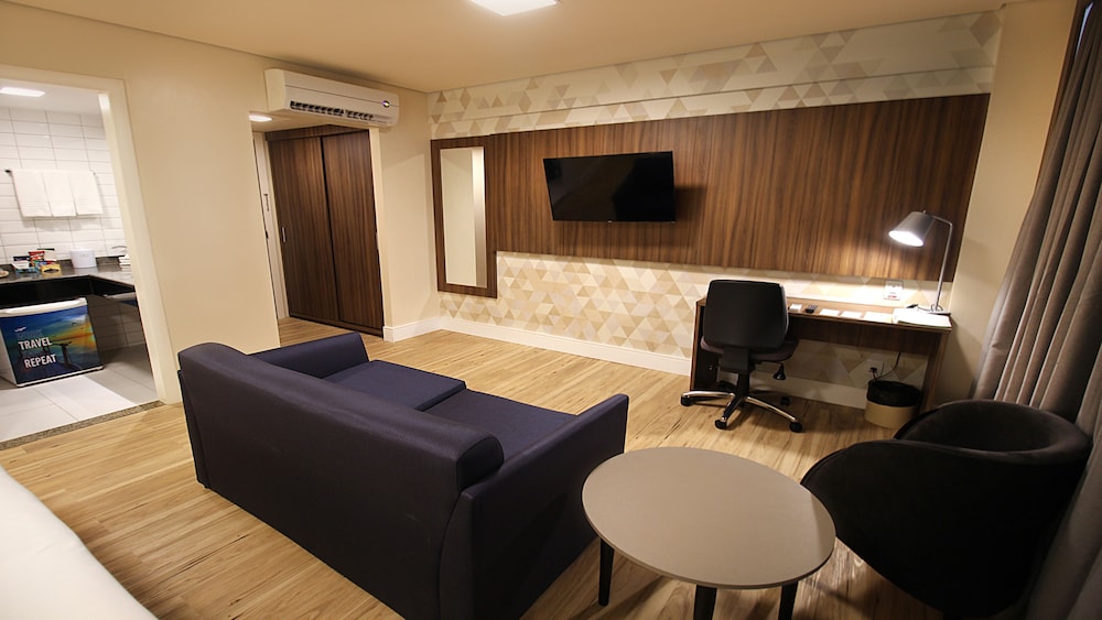 HOLIDAY INN FORTALEZA 39/76
