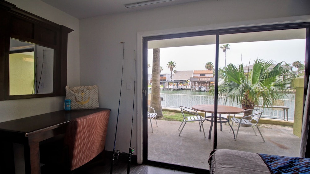 WindWater Hotel & Marina 45/66