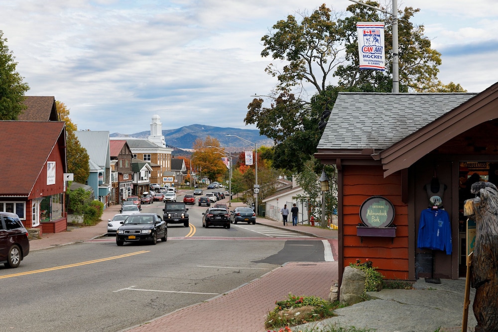 Crowne Plaza Lake Placid 57/67