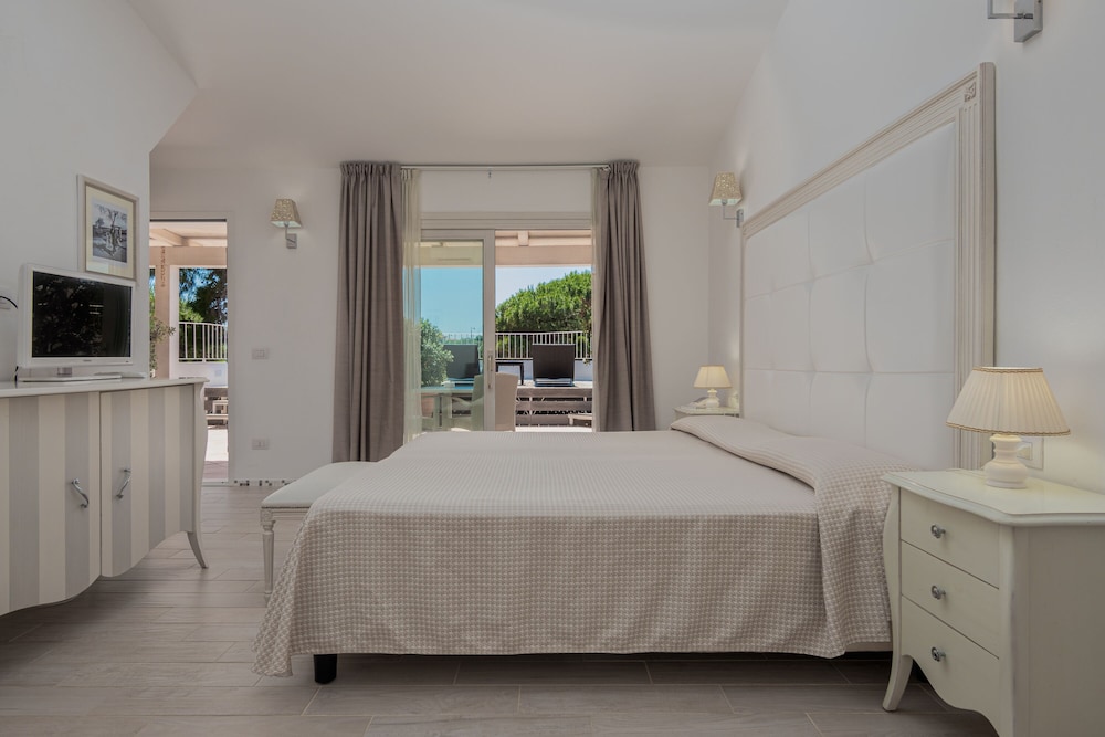 PELICAN, JUNIOR SUITE, VILLA, SEA VIEW