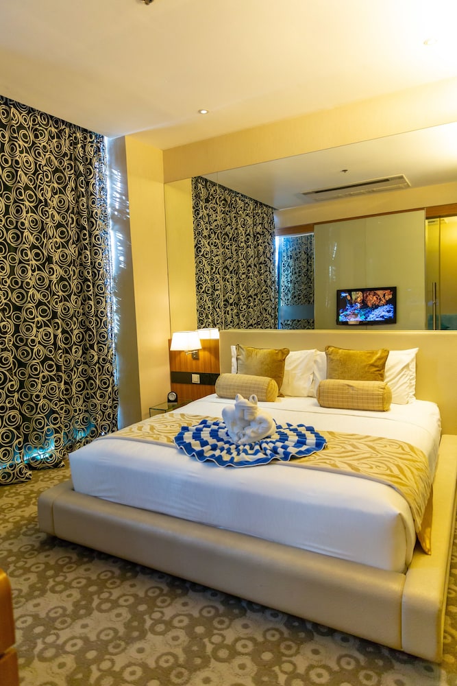 Hotel H2o 15/77