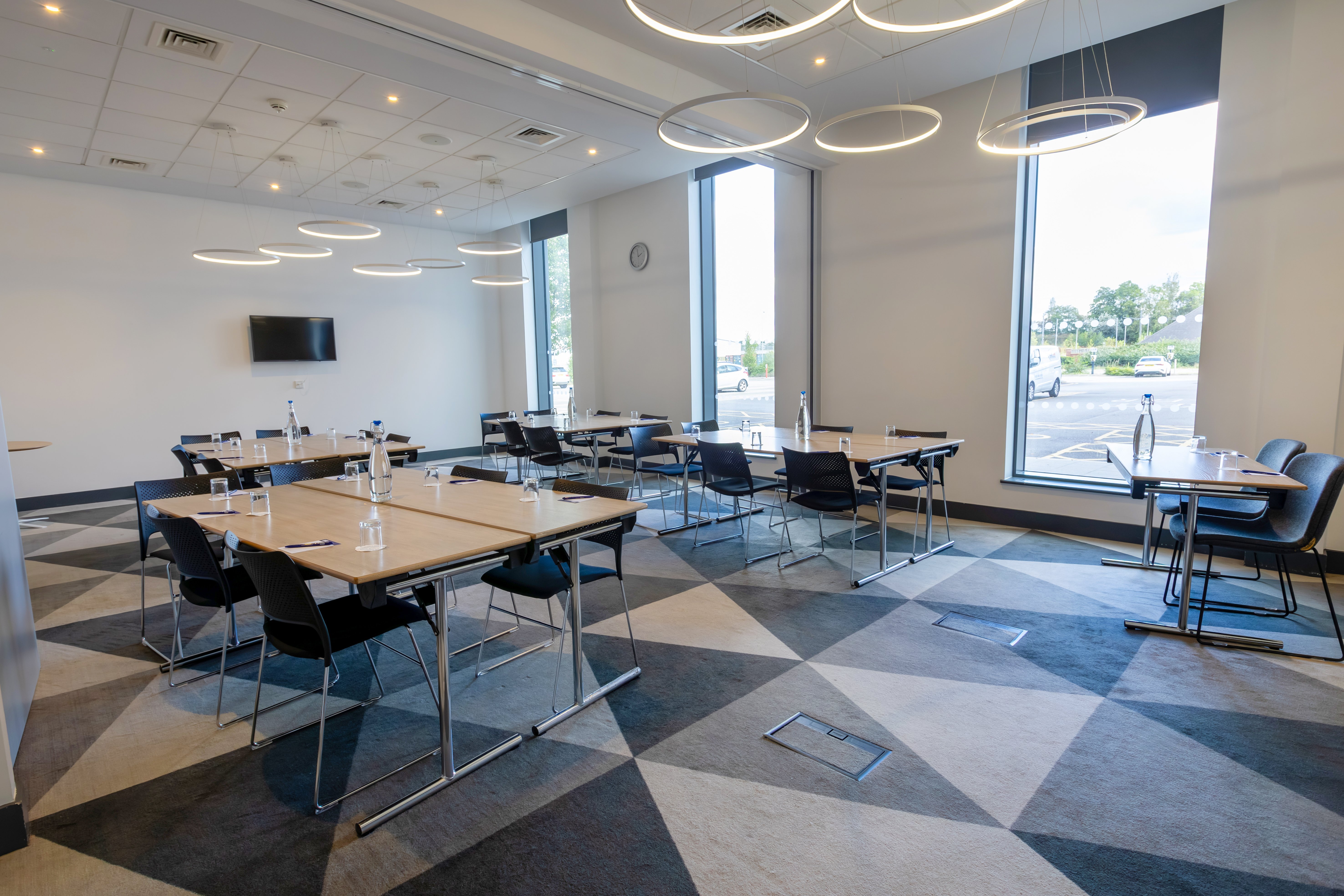 Holiday Inn Express Manchester Traffordcity 68/78