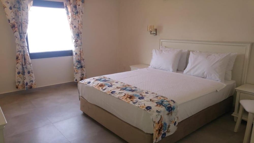 Kumlubuk Maris Hotel 3/29