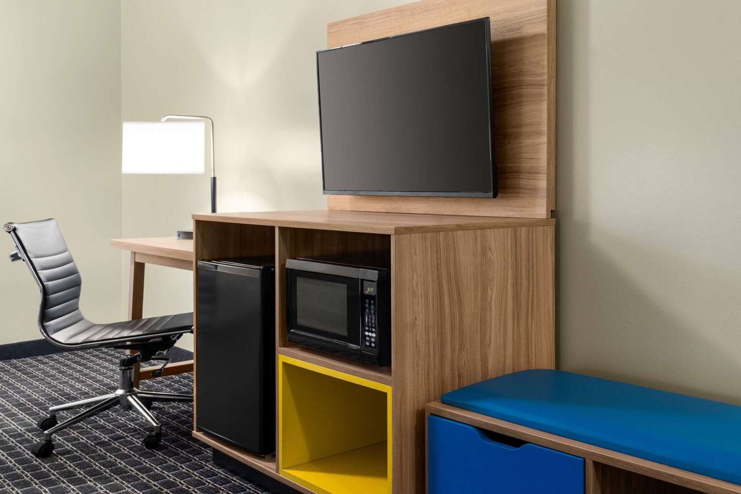 Days Inn Suites By Wyndham Lancaster Amish Country 19/28