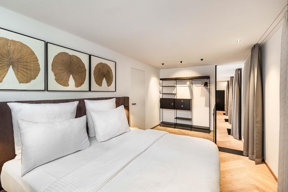 Hotel Maximilian S 30/70
