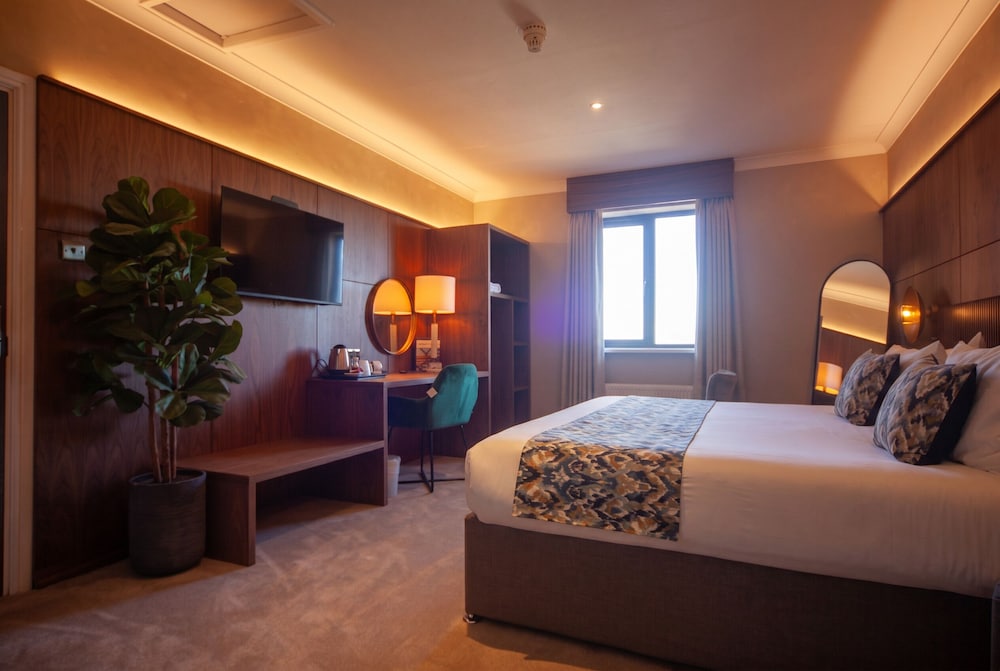 The Highfield Hotel 28/48
