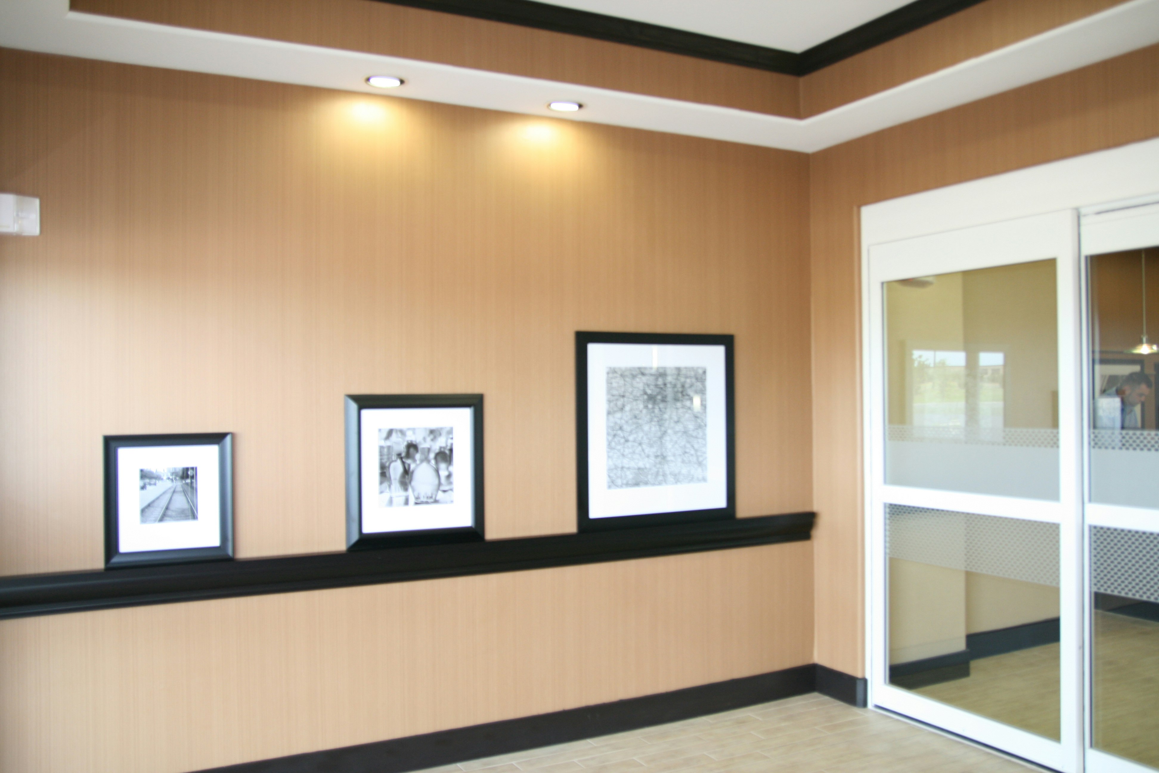 Hampton Inn and Suites Cleburne 11/78