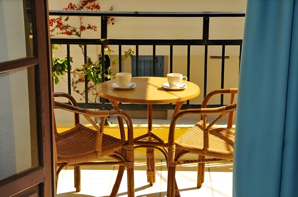 CLEOPATRA APARTMENTS 41/50