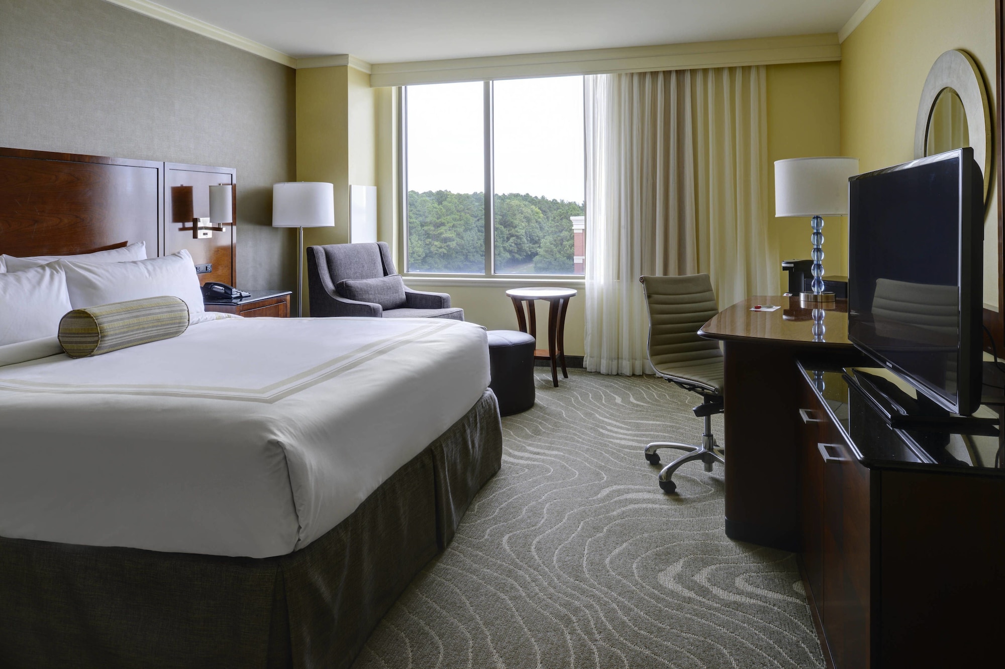 Concierge, King Bed