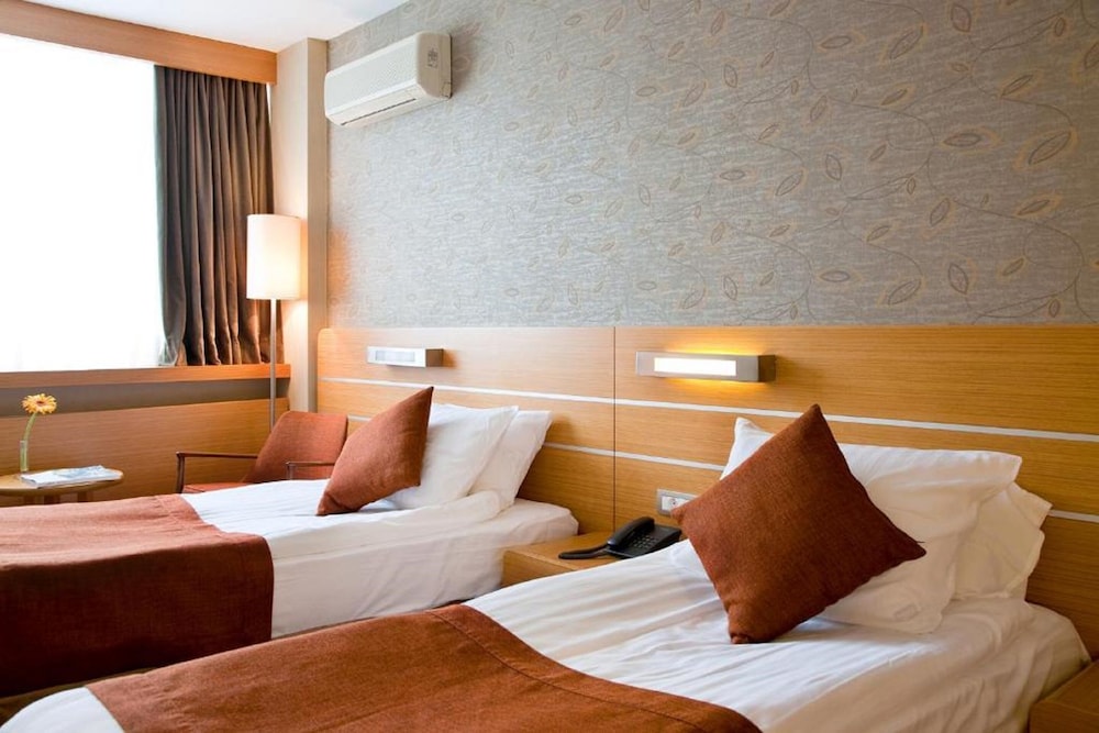 Hotel Tunali 19/46