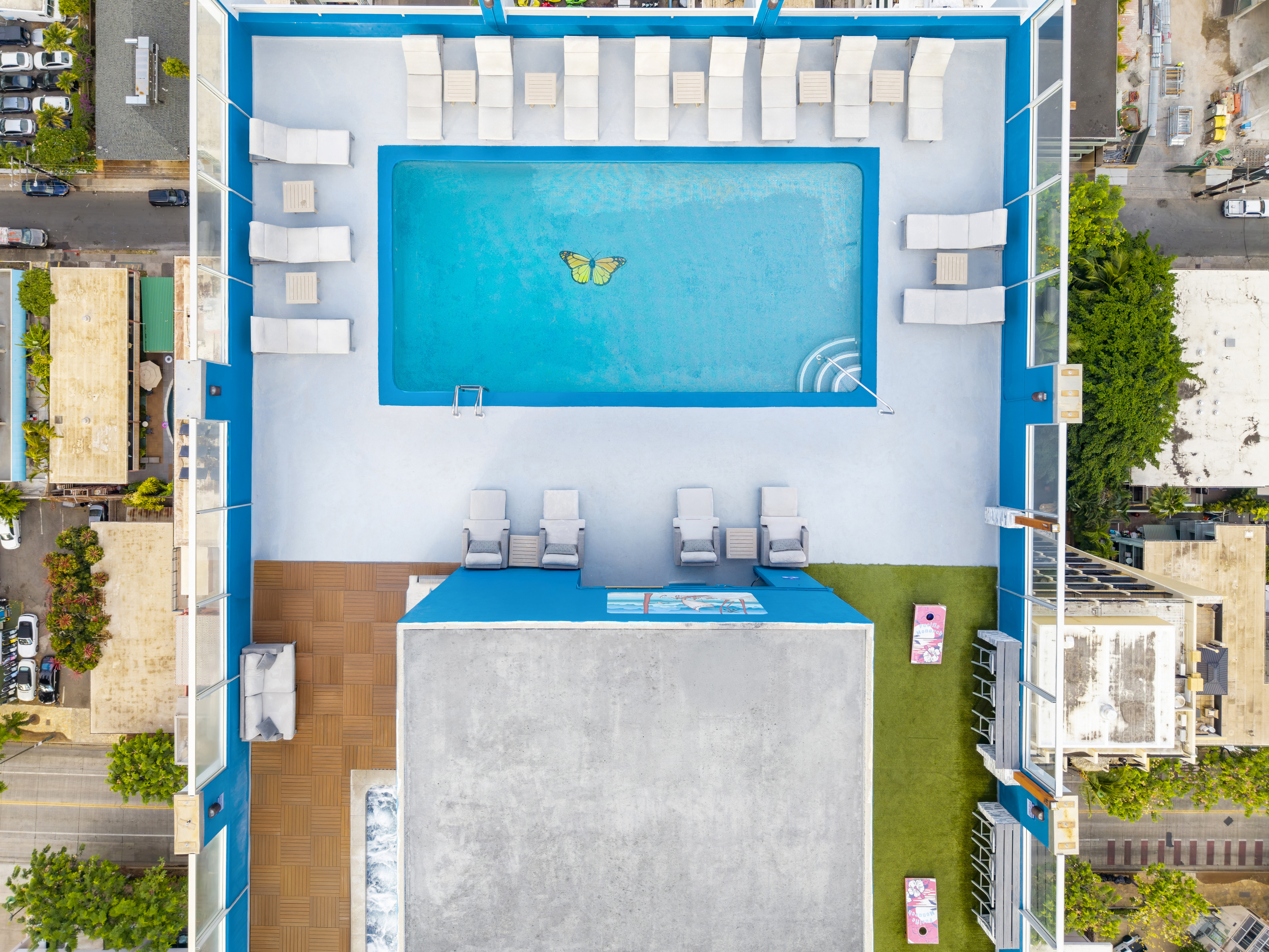 Pacific Monarch Hotel 12/73