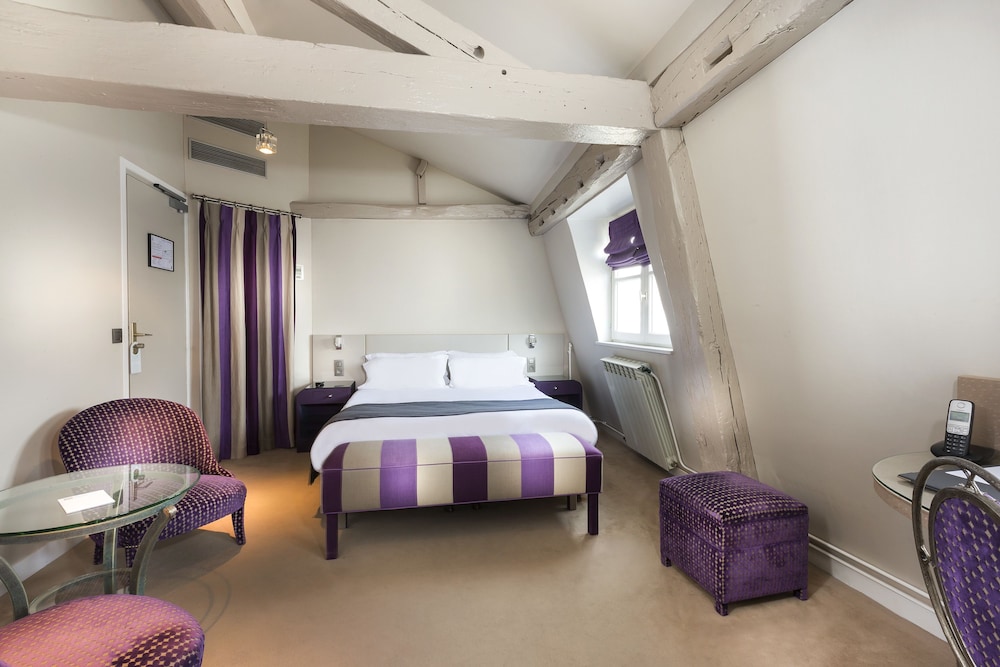 JUNIOR SUITE, EIFFEL VIEW