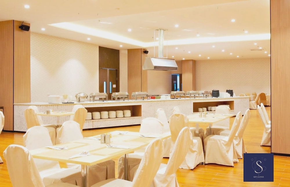 The Srivaree Airport Hotel 45/50