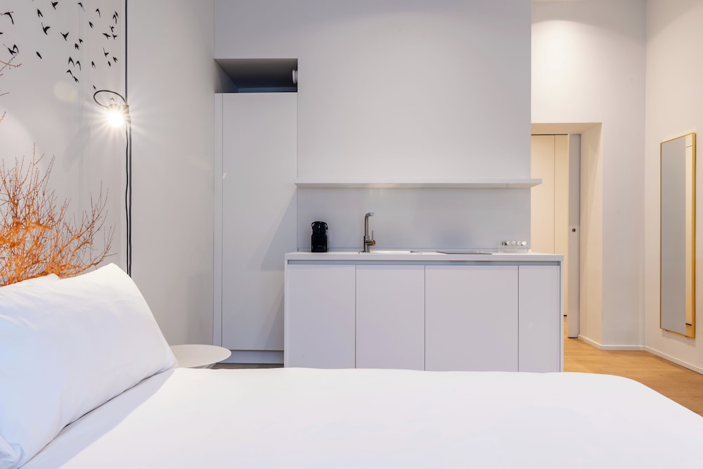 easyhomes - City Centre Suites 8/50