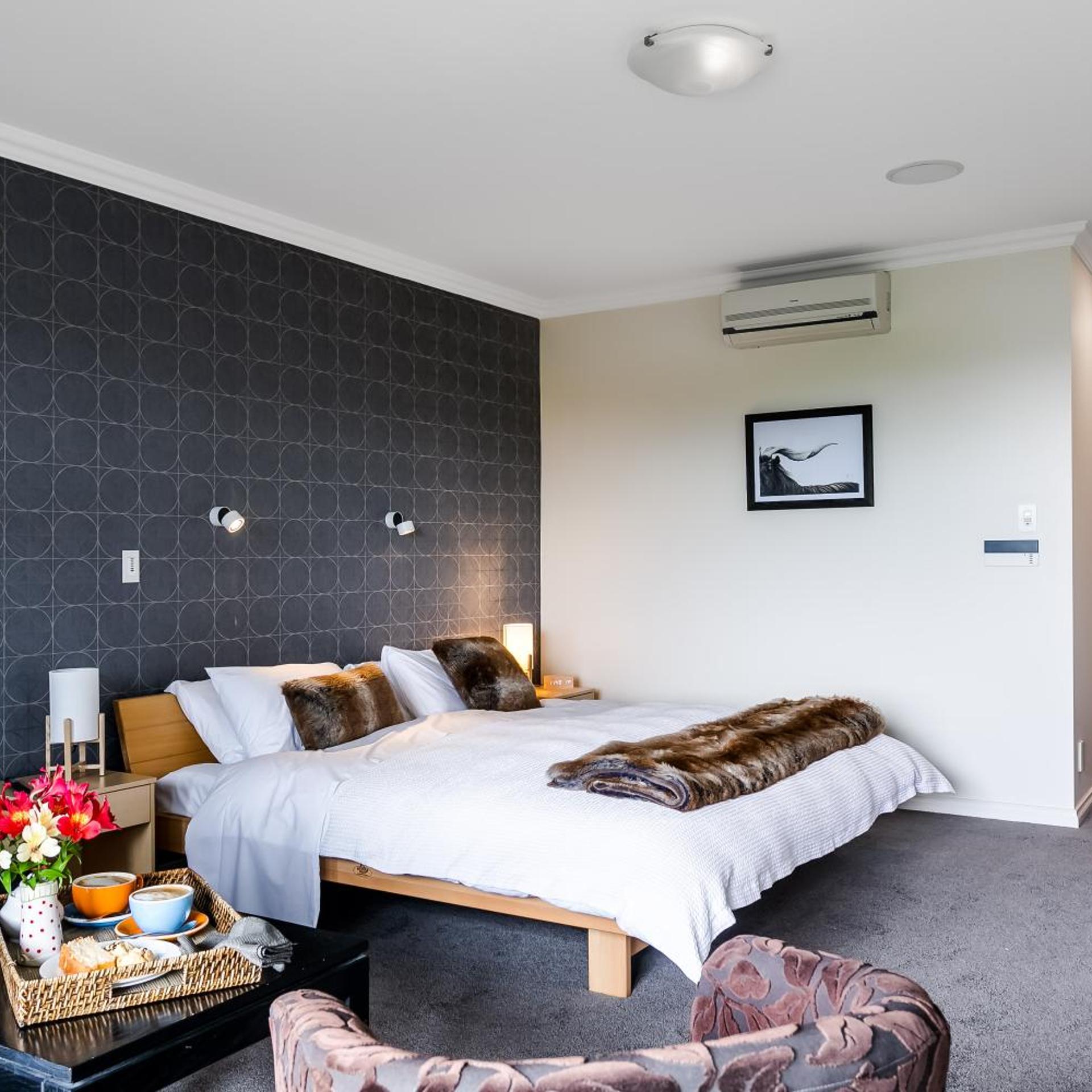 Deluxe, Studio, King Bed