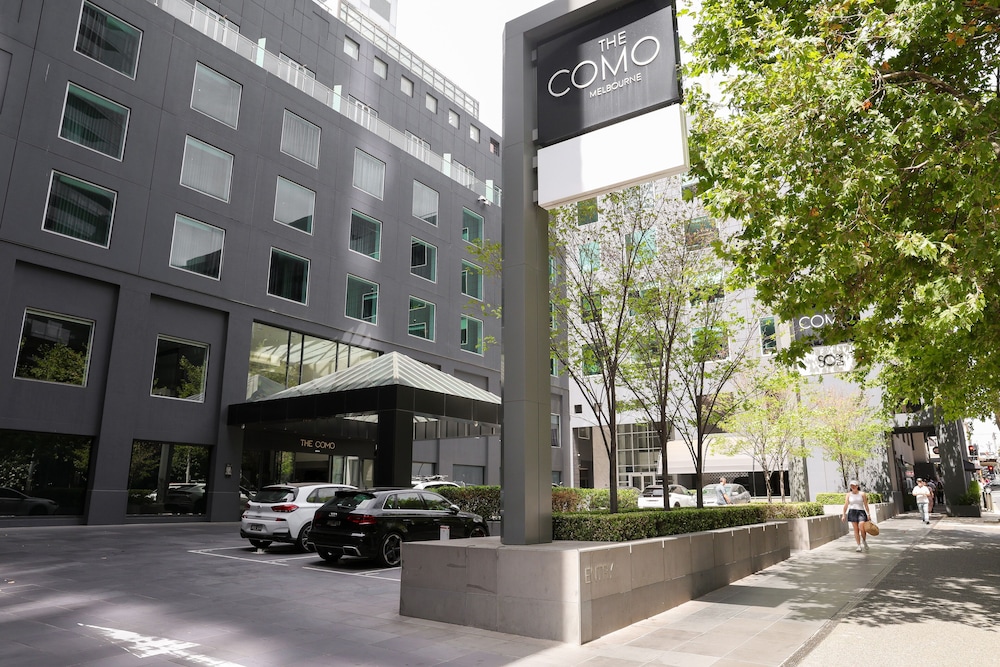 The Como Melbourne 67/74
