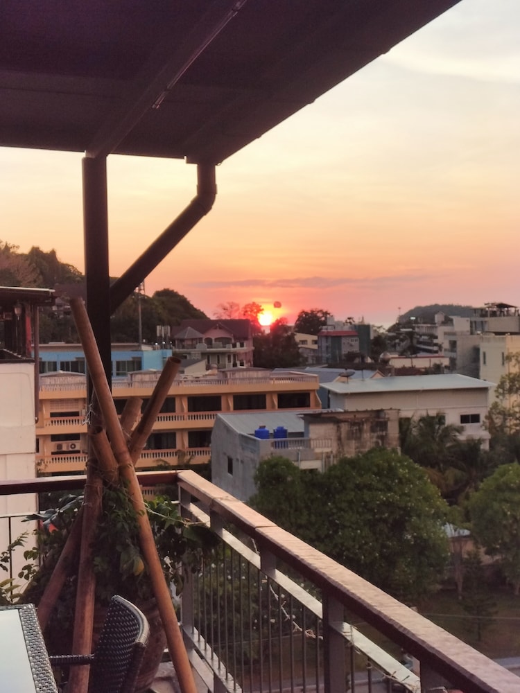 Kata Beach Studio Service Apartment 47/50