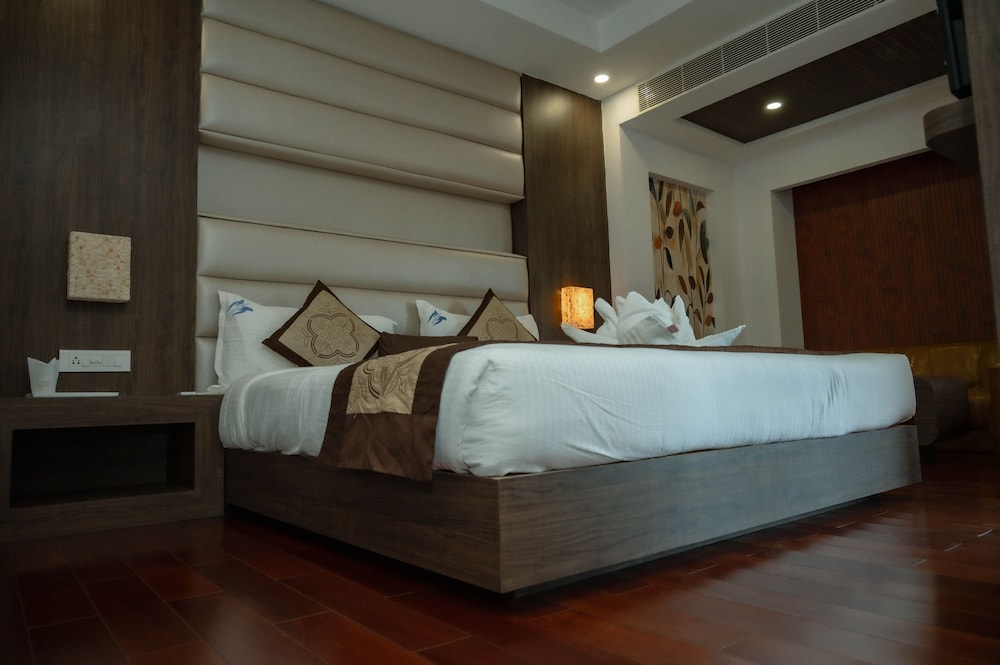 Hotel Mansha Regency 11/50