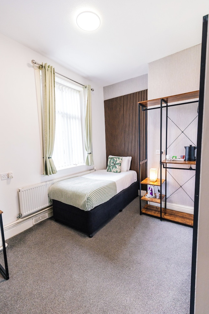 The Mitre Hotel 15/50