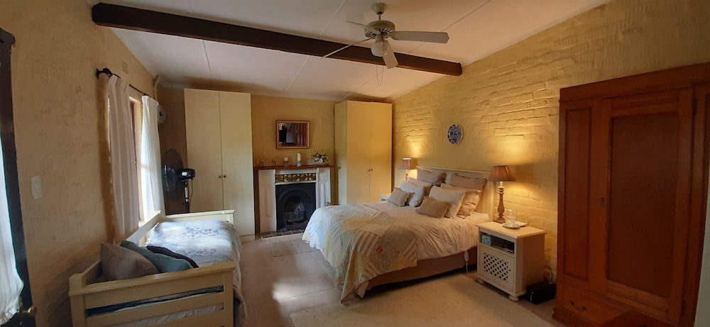 Abigails Garden Cottage [VR] 12/41