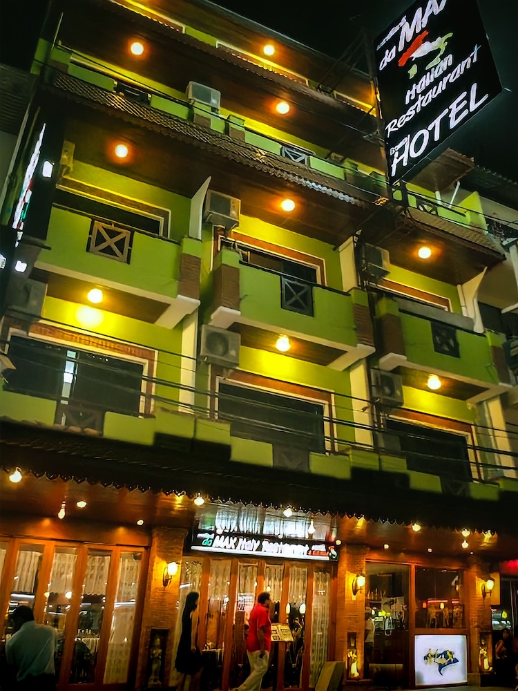 Max Hotel 2/63