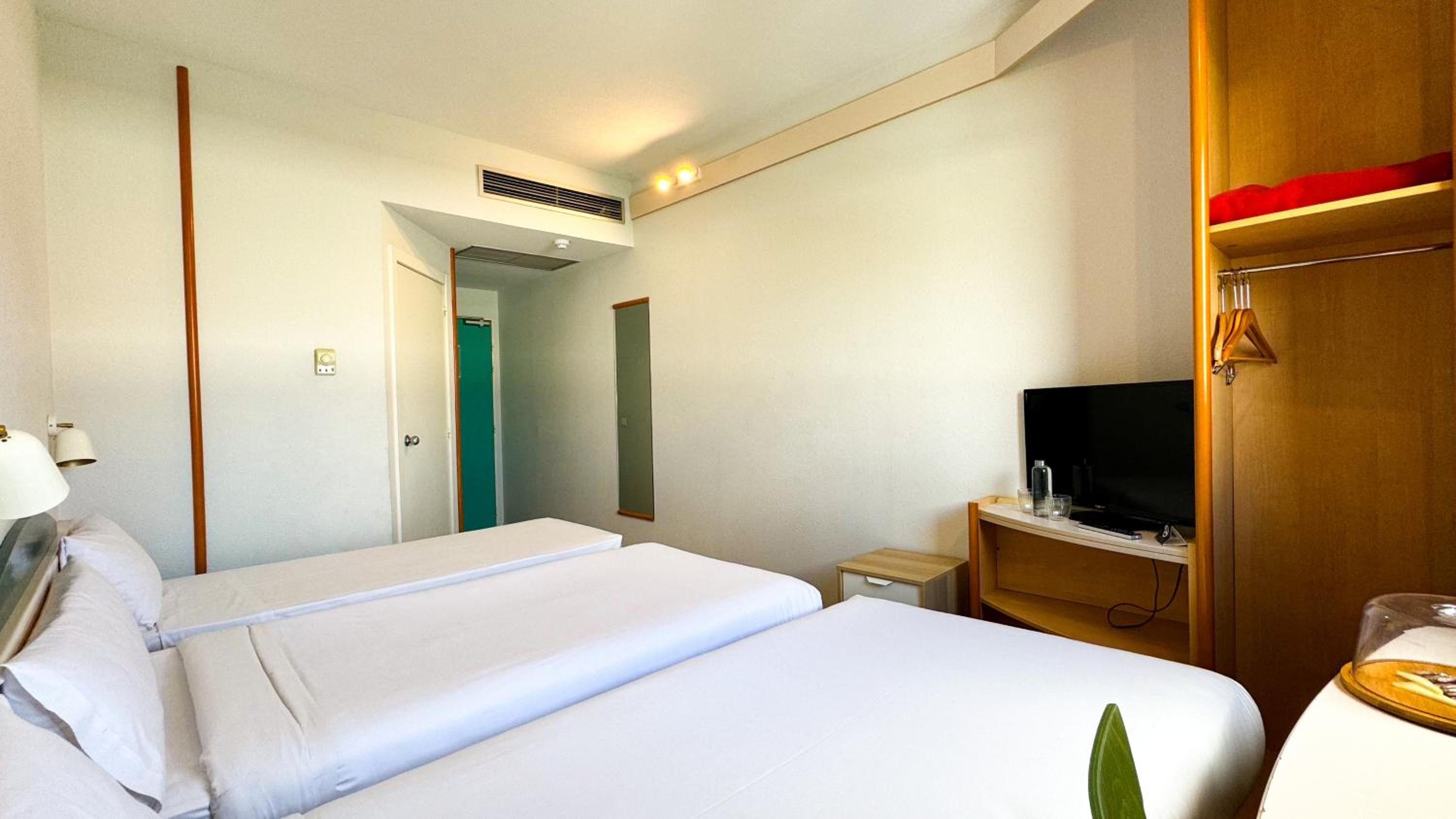 Iris Hotel 20/59