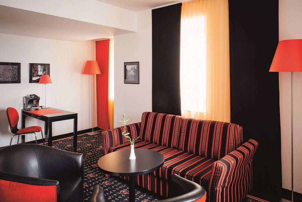 Vienna House Easy by Wyndham Airport Bucharest 38/68