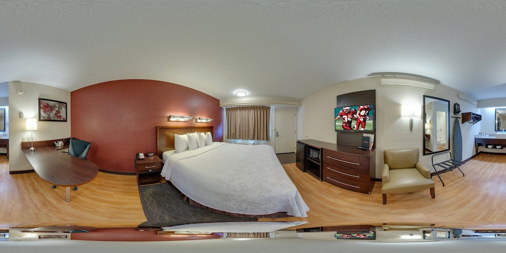 Super 8 by Wyndham Deerfield/Northbrook 16/23