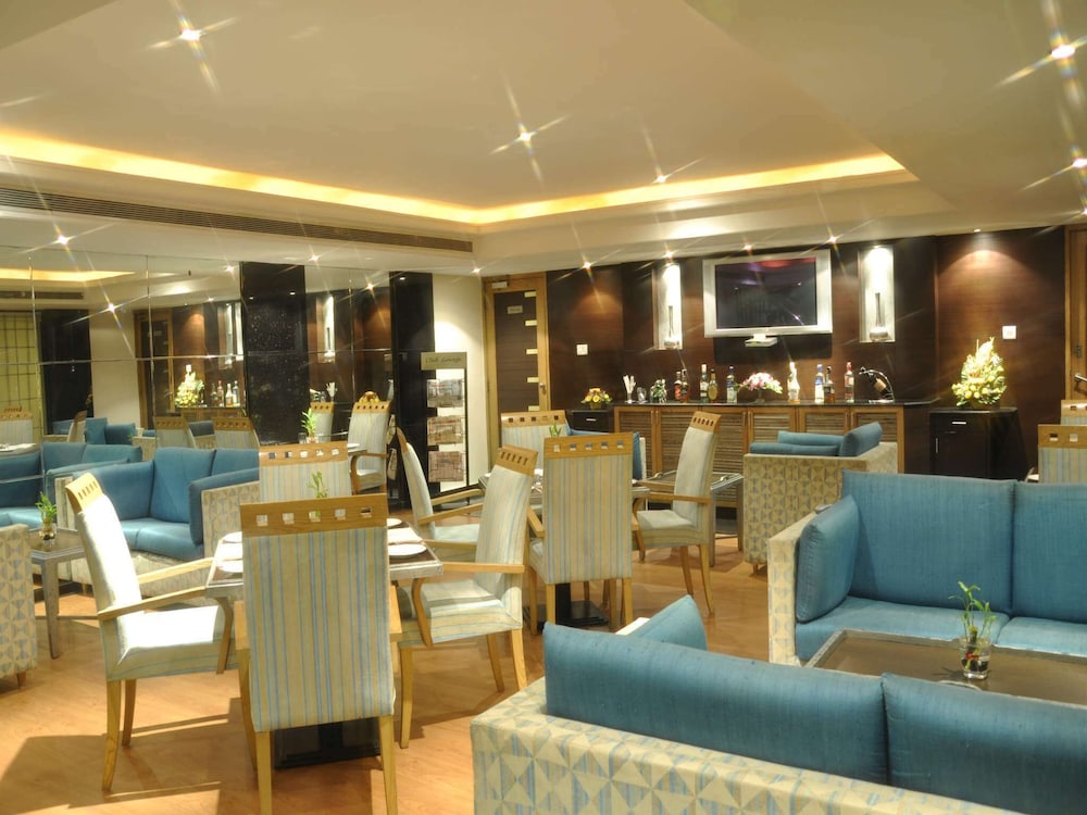 Aditya Park A Sarovar Portico Hotel 24/48