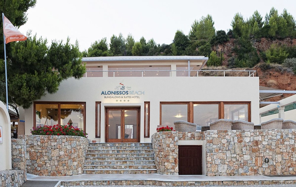 Alonissos Beach Bungalows And Suites Hotel 1/50