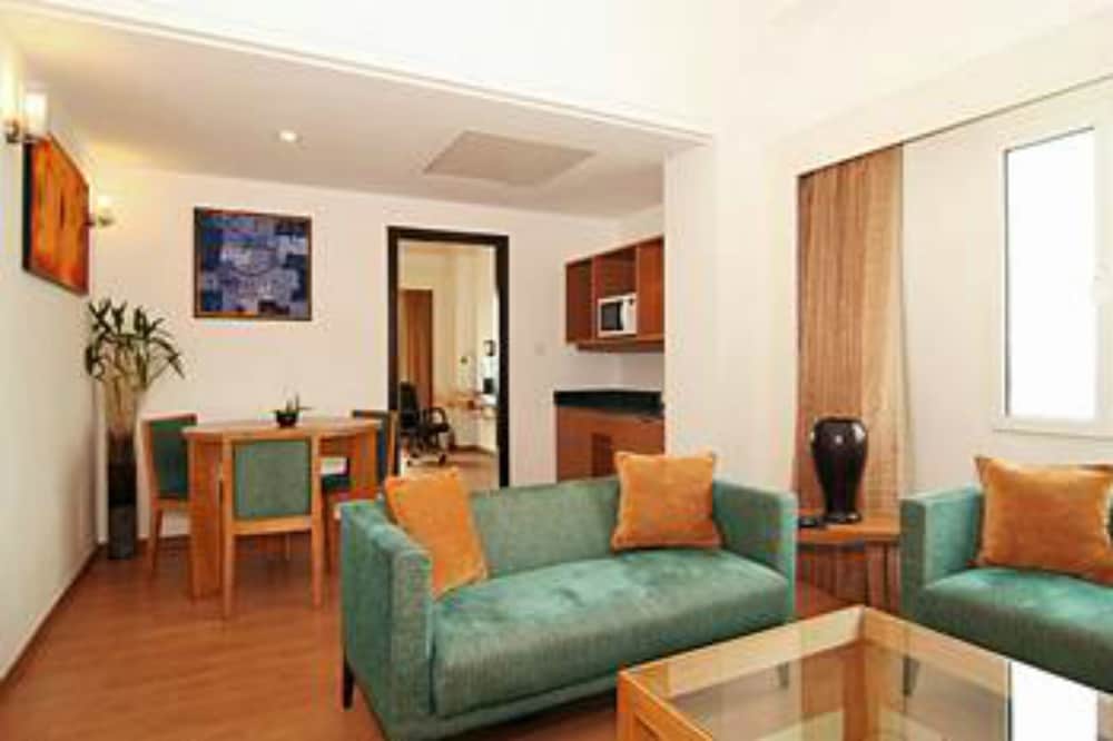 Lemon Tree East Delhi Mall Kaushambi 25/39